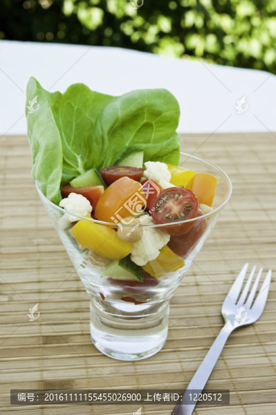 鷹嘴豆和蔬菜沙拉