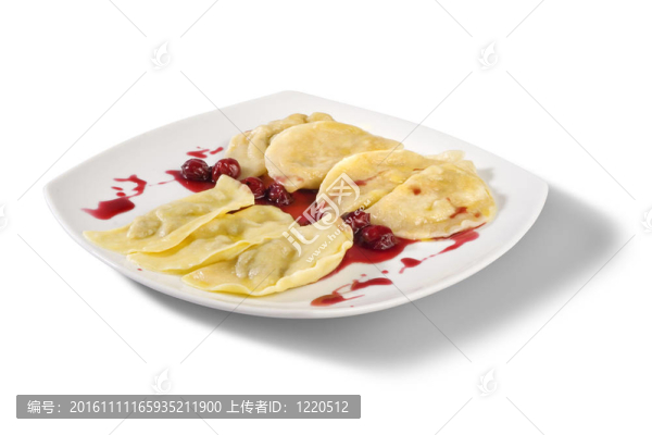 烏克蘭國家菜varenyky（意大利式餛飩）櫻桃