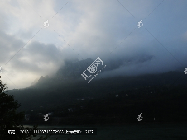 三峽晨景