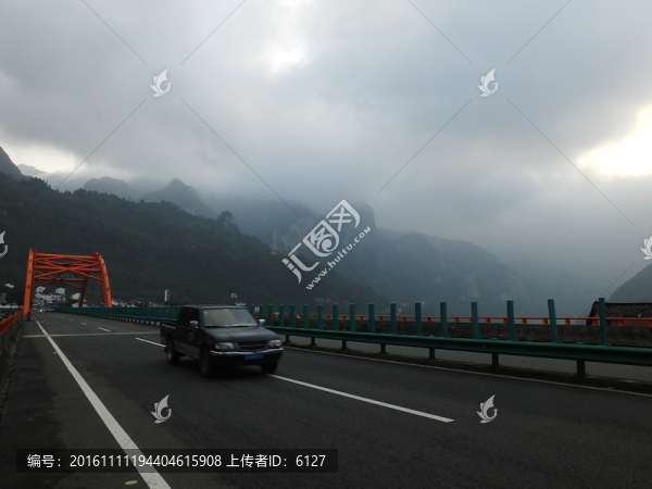 三峽晨景