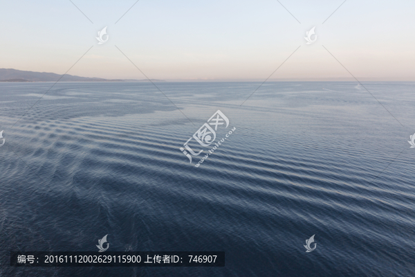 海面天空