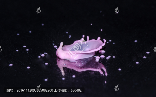 牛奶液體雕塑