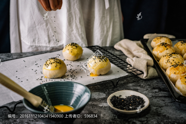 蛋黃酥制作