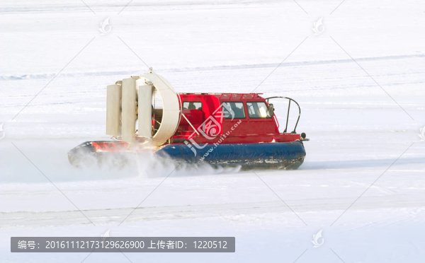 救援服務(wù)雪地巡邏