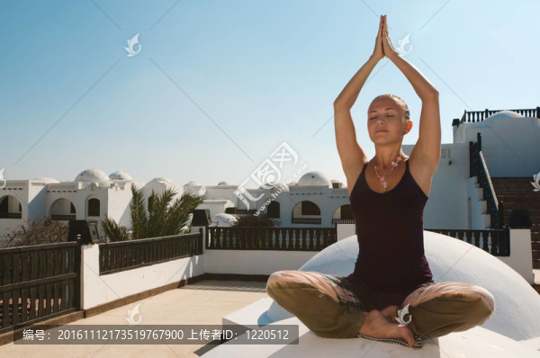 婦女練習(xí)蓮花