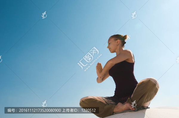 婦女練習(xí)蓮花