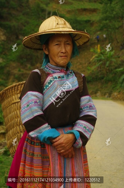 花的苗族婦女