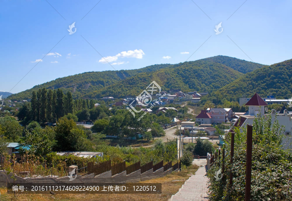 村莊在山