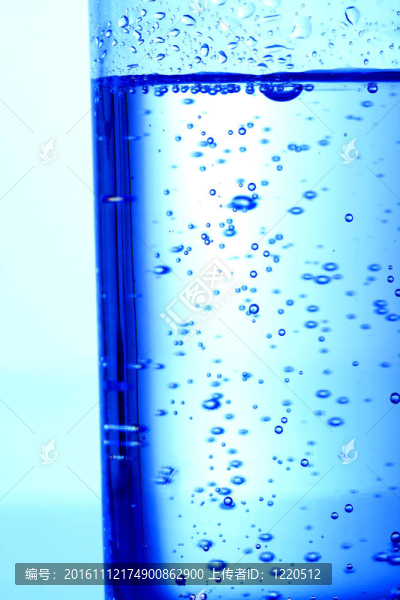 水