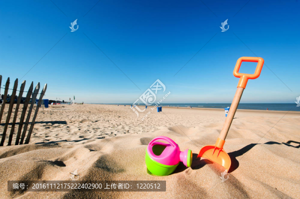 在海灘上的玩具