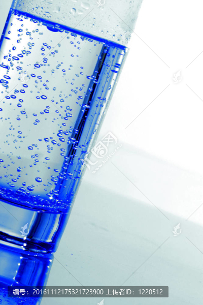 水