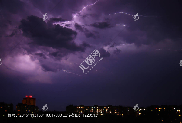 閃電雷雨