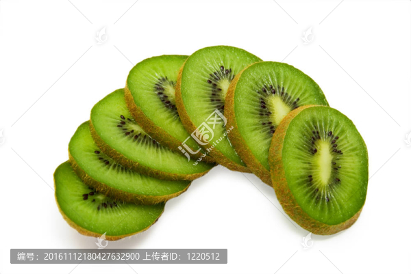 新鮮切片獼猴桃在白色背景