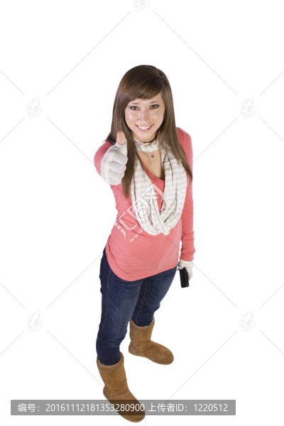 美麗的女孩給豎起大拇指