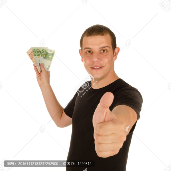 年輕人用歐元鈔票