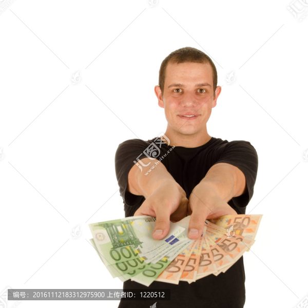 年輕人用歐元鈔票