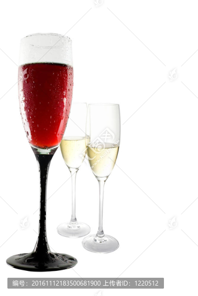 紅酒被倒進(jìn)酒杯