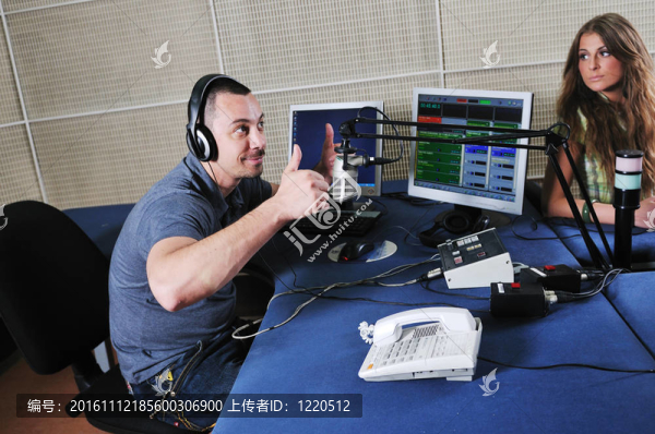 電臺DJ