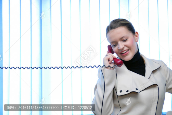 商人講電話。