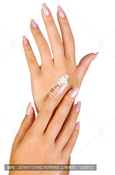 美麗的指甲和女人的手指