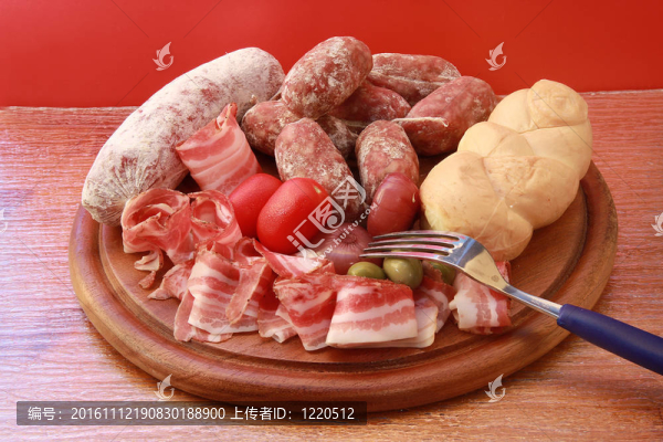 意大利臘腸和奶酪