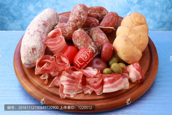 意大利臘腸和奶酪