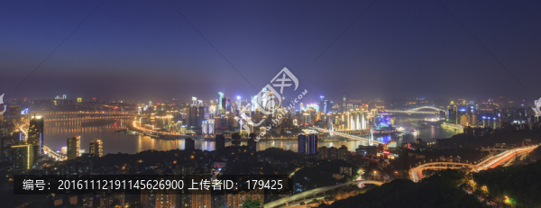 俯瞰重慶市中區(qū)夜景渝中半島全景
