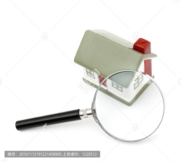 放大鏡檢查模型的家