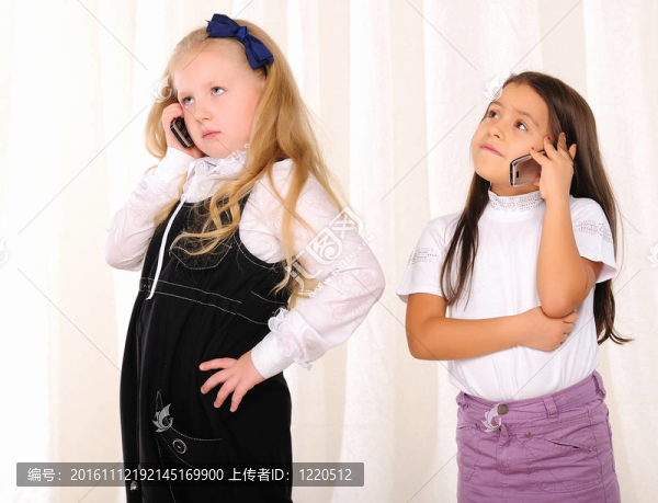 兩個女孩的女朋友