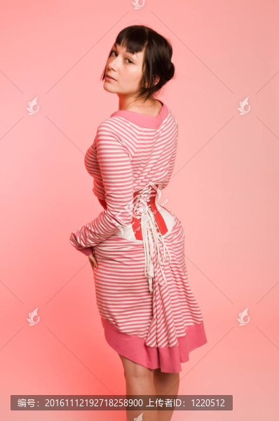 黑發(fā)