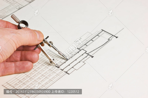 用鉛筆的手