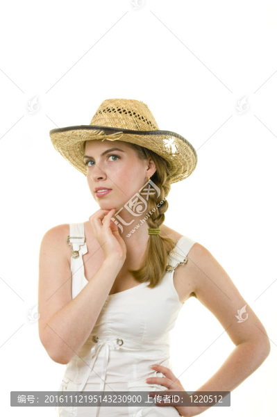 戴著帽子的微笑的女人