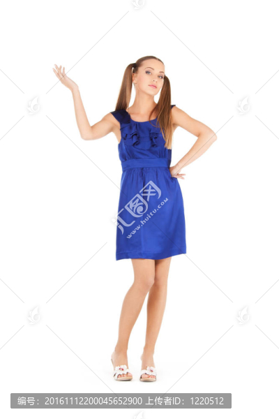 可愛的女人穿著優(yōu)雅的衣服