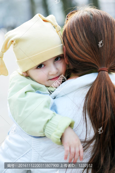 女兒和母親-匯圖網(wǎng) www.fosd68.com 女兒和母親