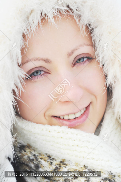 年輕漂亮的女人