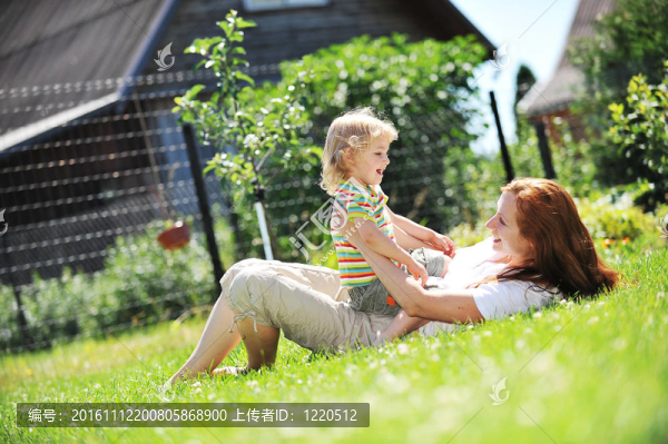 母親和女兒