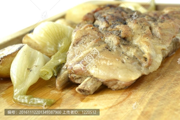豬肉排骨/洋蔥