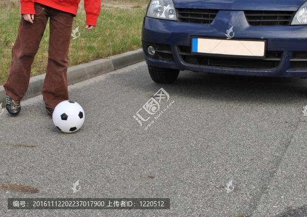 孩子在街上