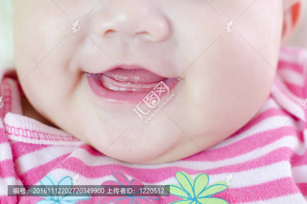 無牙的笑容
