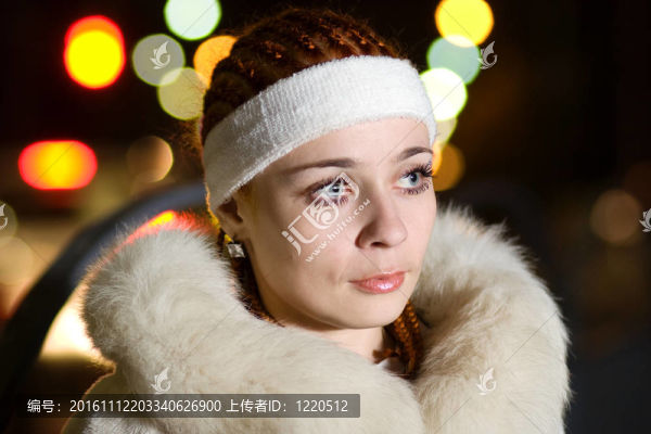 一個說唱歌手的女孩肖像