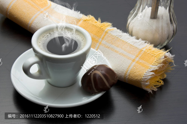 一杯黑咖啡