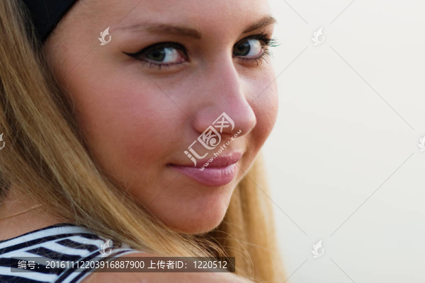 漂亮女孩的肖像