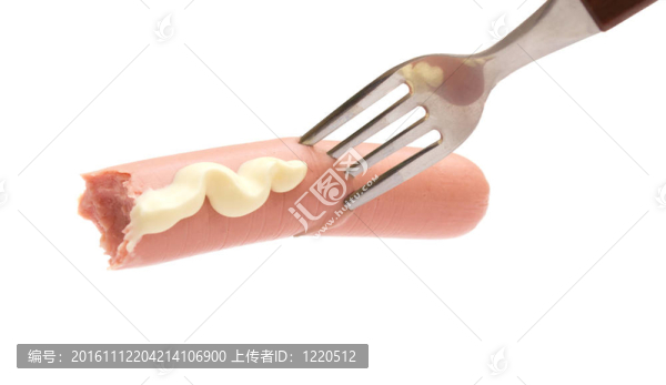 在塞沙拉醬香腸