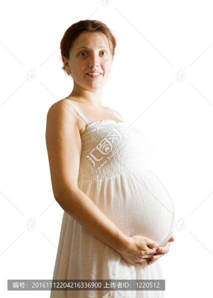 懷孕的女人抱著她的肚子