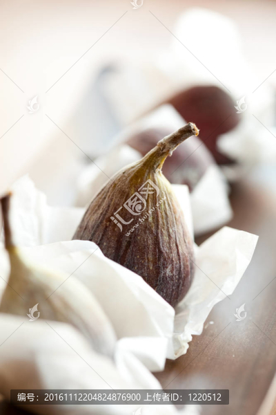 新鮮無(wú)花果