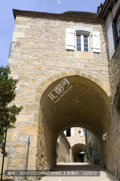 Castelnaud；村莊和城堡。在佩里戈?duì)柕貐^(qū)發(fā)生了100年戰(zhàn)爭(zhēng)的法國(guó)村