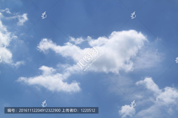 蓬松的云彩