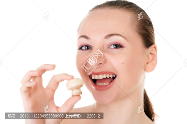 一個蘑菇人女模特