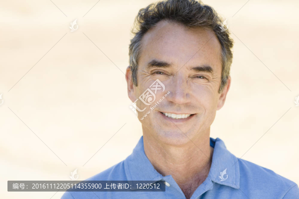 微笑的人