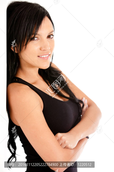 倚在墻上的女人